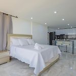 Lujoso apartamento con vista al mar
