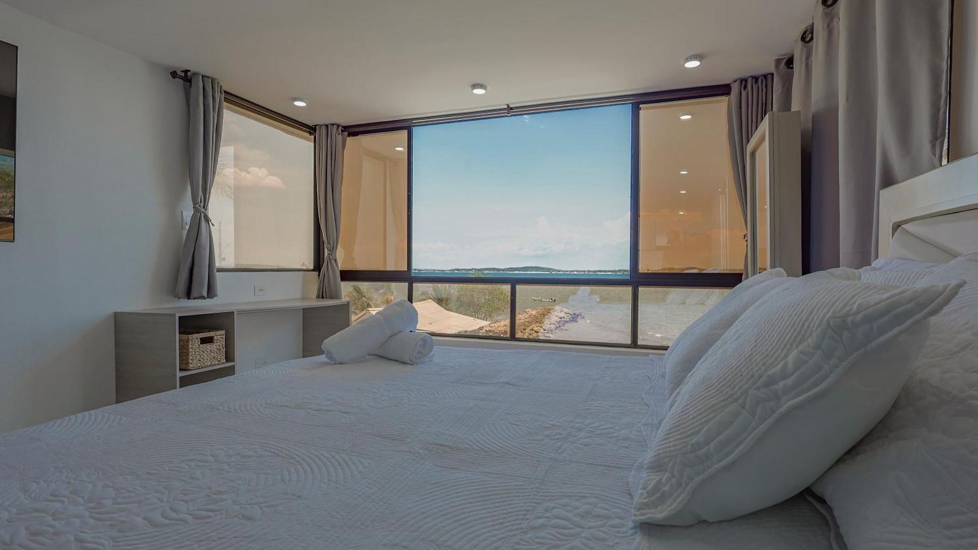 Apartamento Lujoso Con Vista Al Mar