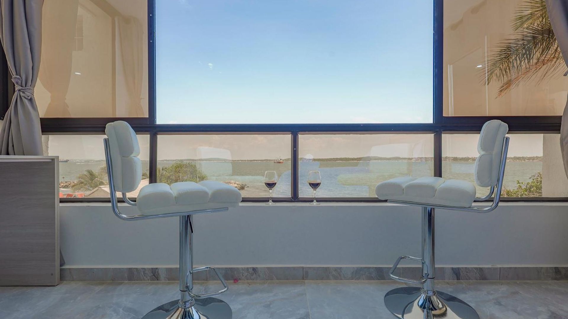 Lujoso Con Vista Al Mar Apartamento
