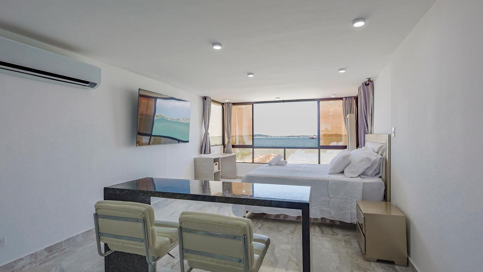 Apartamento Lujoso Con Vista Al Mar