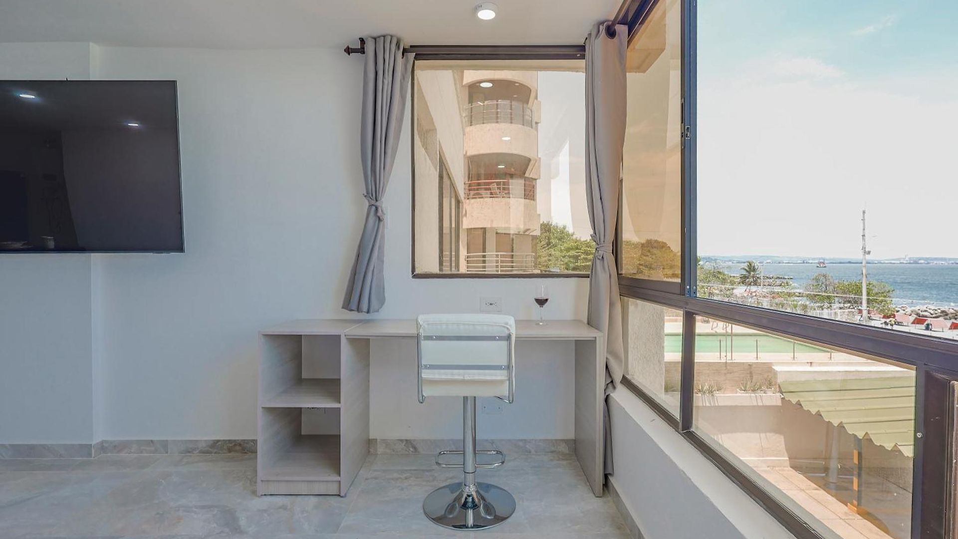 Lujoso Con Vista Al Mar Apartamento