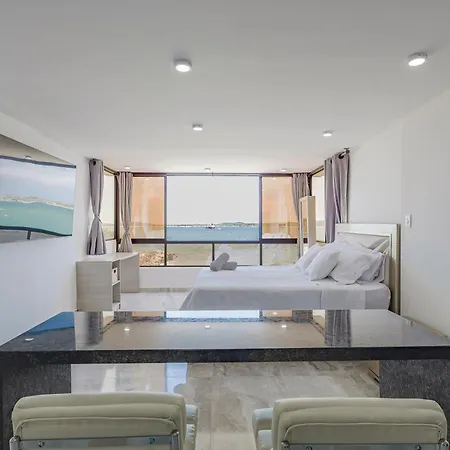 Apartamento Lujoso Con Vista Al Mar *