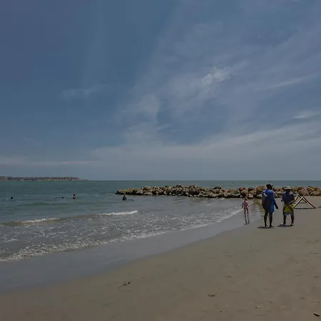 Lujoso Con Vista Al Mar Apartamento